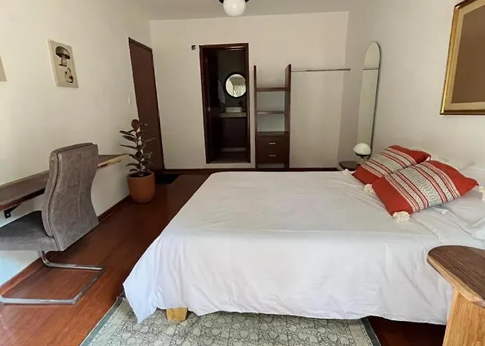 Pensión Am Cinco Condesa 2*